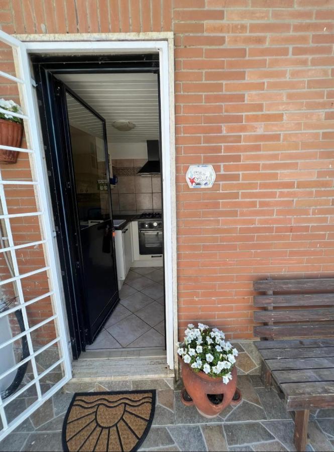Villa Pisola Fiumicino Airport - Seafront Eksteriør billede