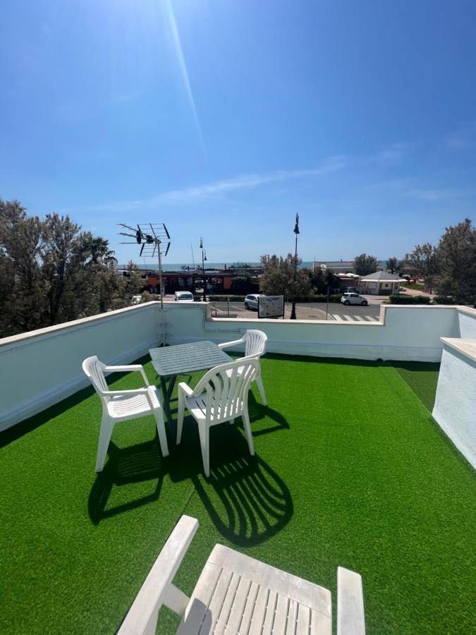 Villa Pisola Fiumicino Airport - Seafront Eksteriør billede